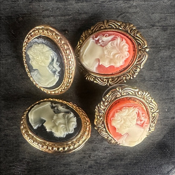 Elegant Gold and Cameo Earrings Set - Picture 13 of 13